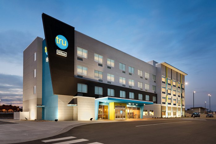 tru-by-hilton-cedar-rapids